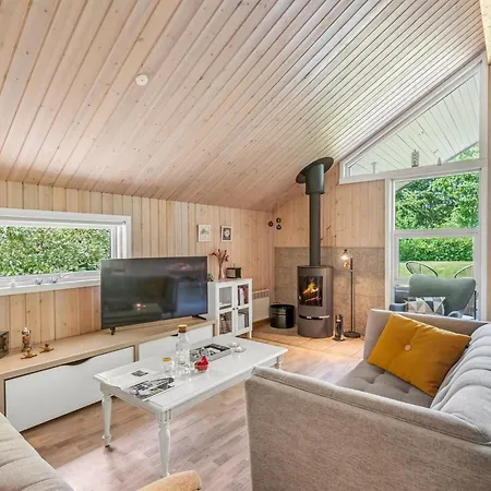 Сasa de vacaciones Iorund - 10km From The Sea By Interhome